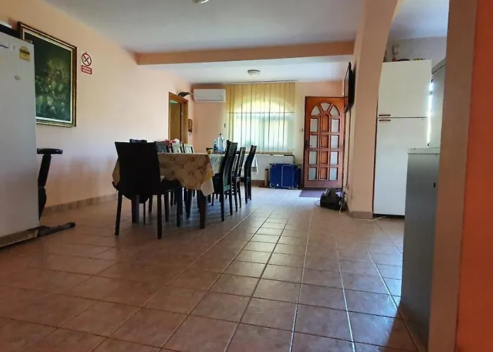 Konukevi Vasile Navodari